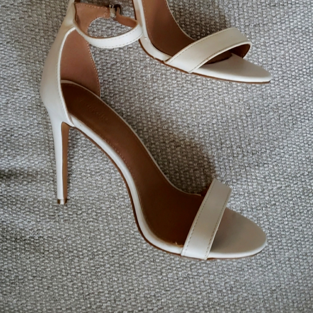 Dress shoes